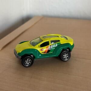 Matchbox Turn Tamer AQUA Crossover SUV 1:64 Metal Race Car 2013